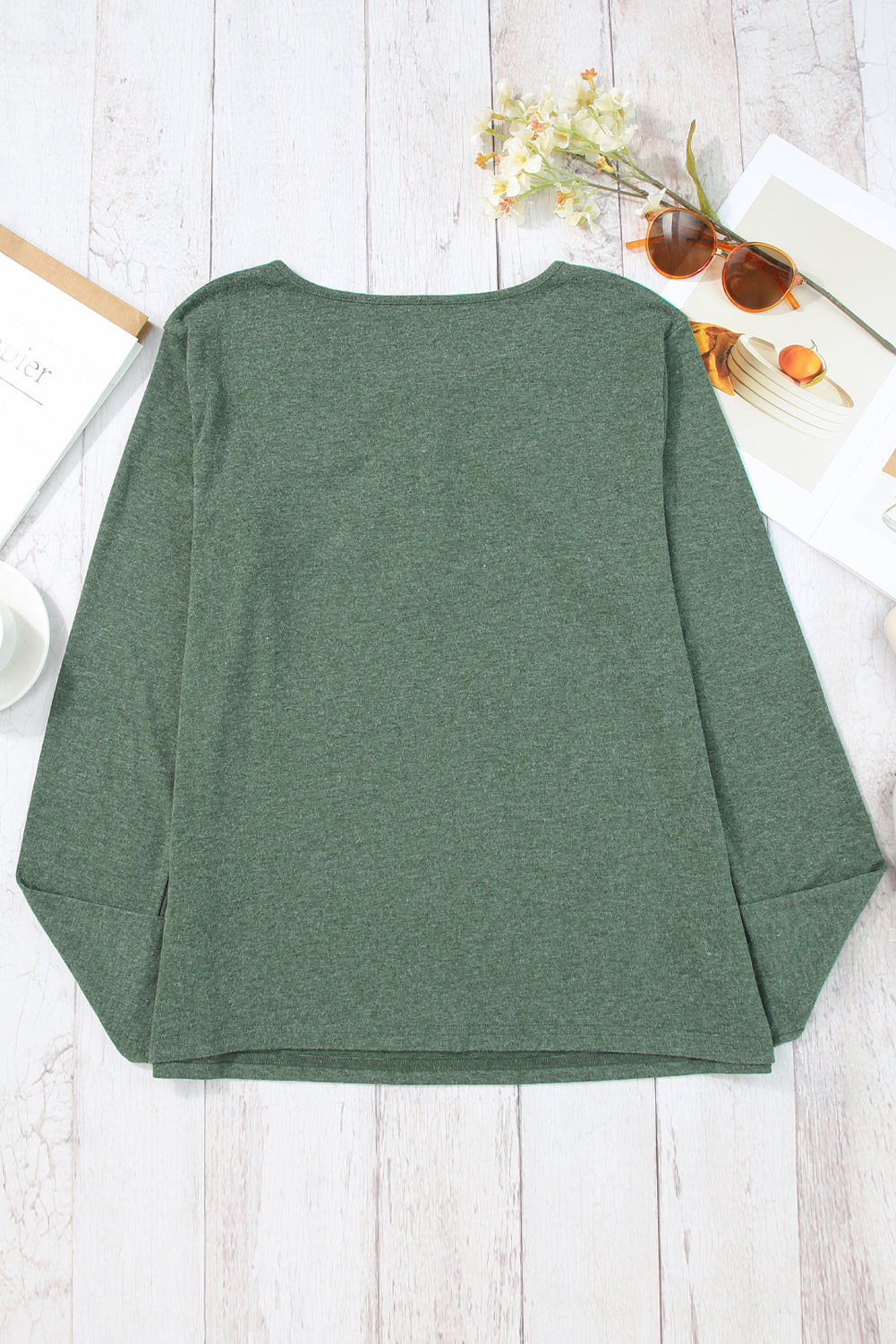 Top henley con botones a presión de manga larga verde niebla