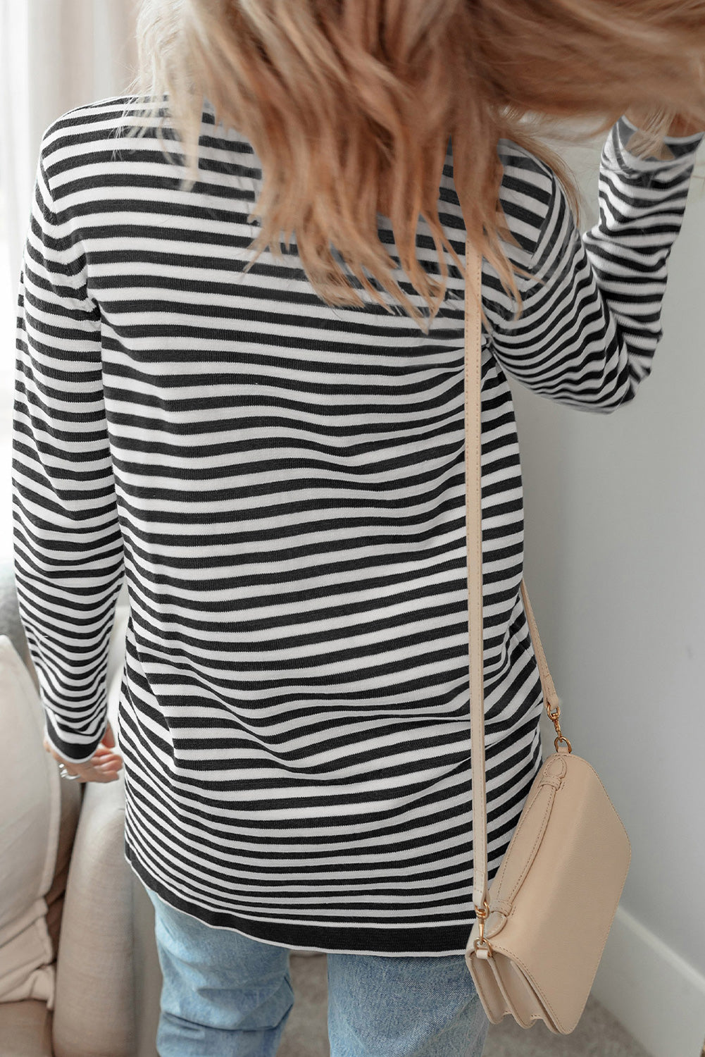 Cardigan tunique boutonné à manches longues et rayures noires-A WOMAN WE LOVE