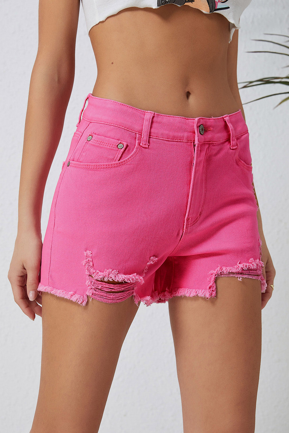 Rose - Short en jean taille haute coupe slim effet vieilli