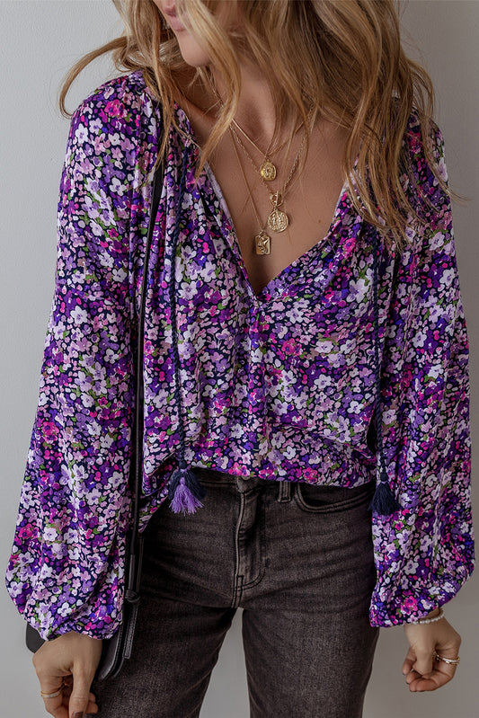 Chemisier violet à manches bouffantes et col en V fendu à fleurs style Boho