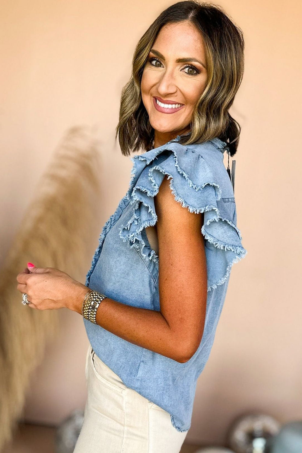 Beau Blue Button Front Front Flutter Flutter Scolled Denim Top