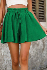 Short texturé à volants et lacets taille haute *
