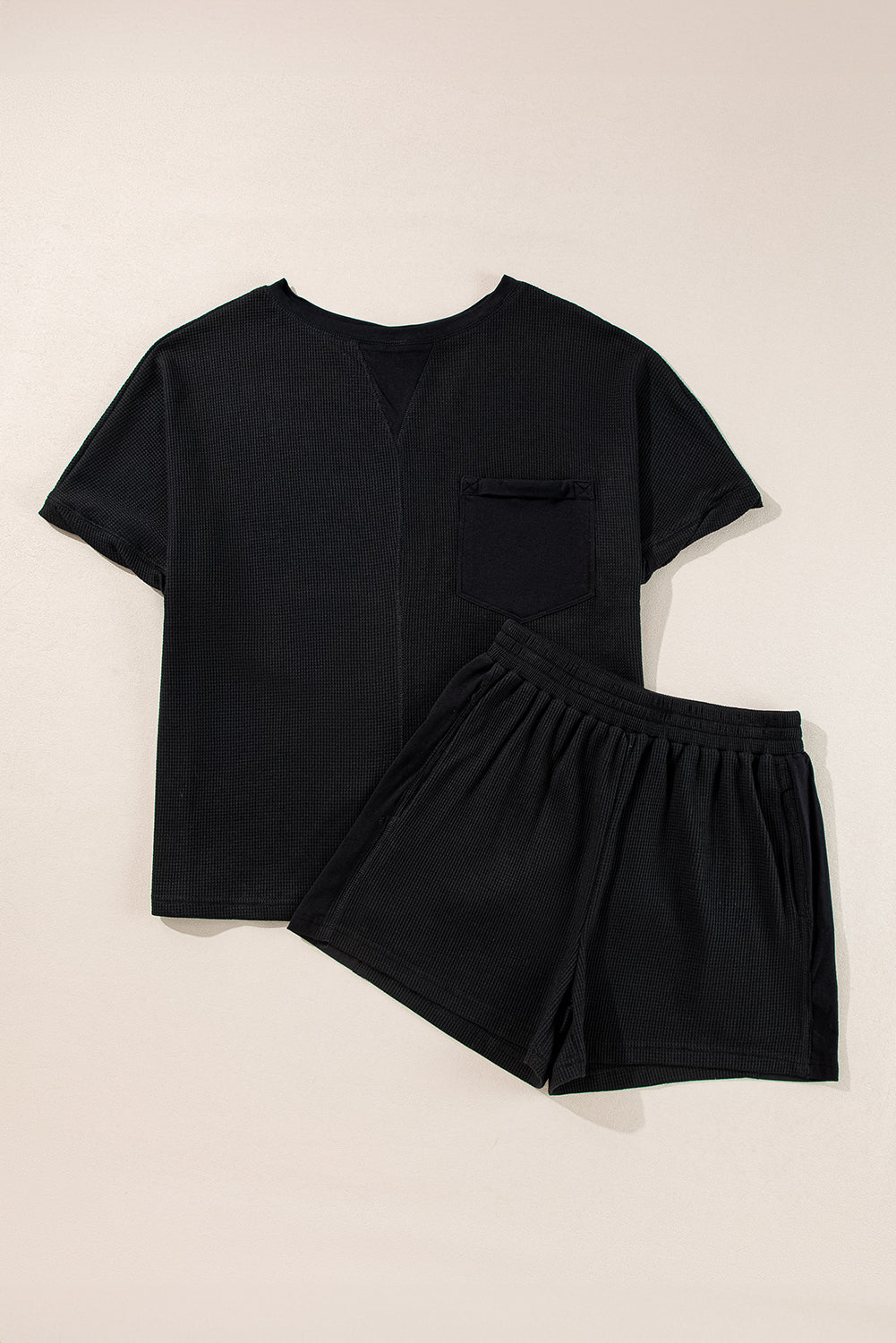 Ensemble t-shirt et short oversize en tricot gaufré noir-A WOMAN WE LOVE