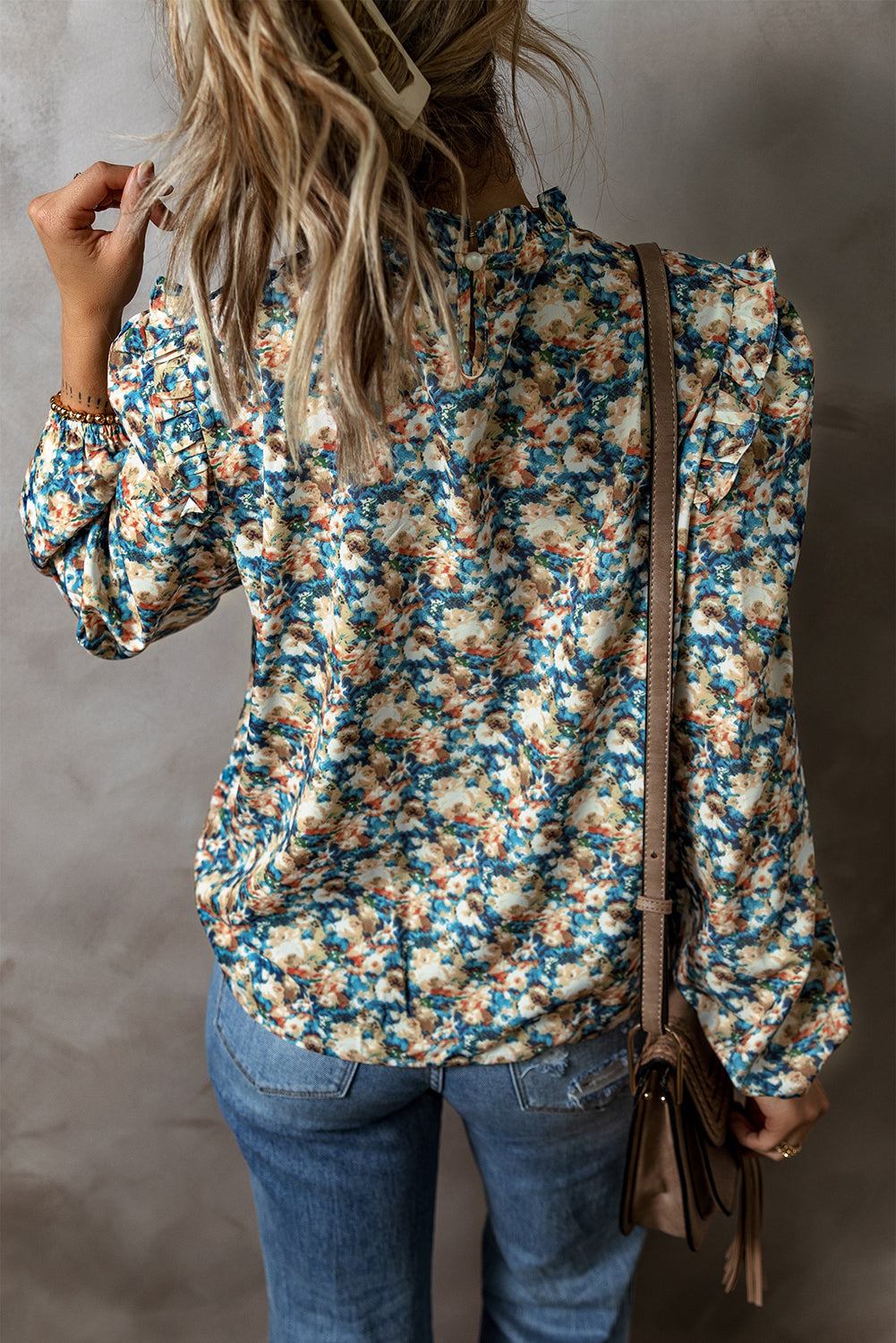 Blusa de manga de hojaldre simulado con estampado floral azul cielo