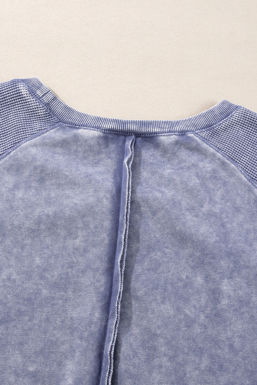 Sweat-shirt patchwork à manches raglan en tricot gaufré uni bleu voile