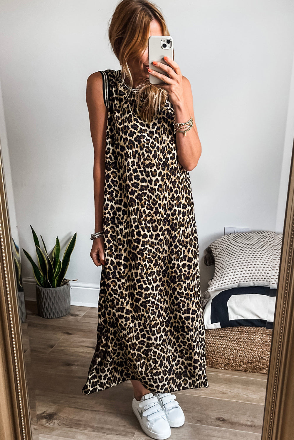 Robe longue noire sans manches léopard *