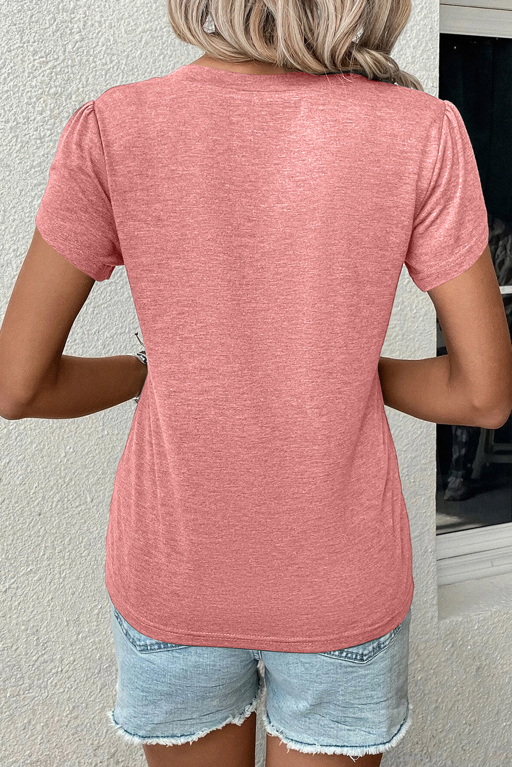 Camiseta de cuello de la manga del pétalos de moda de color rosa