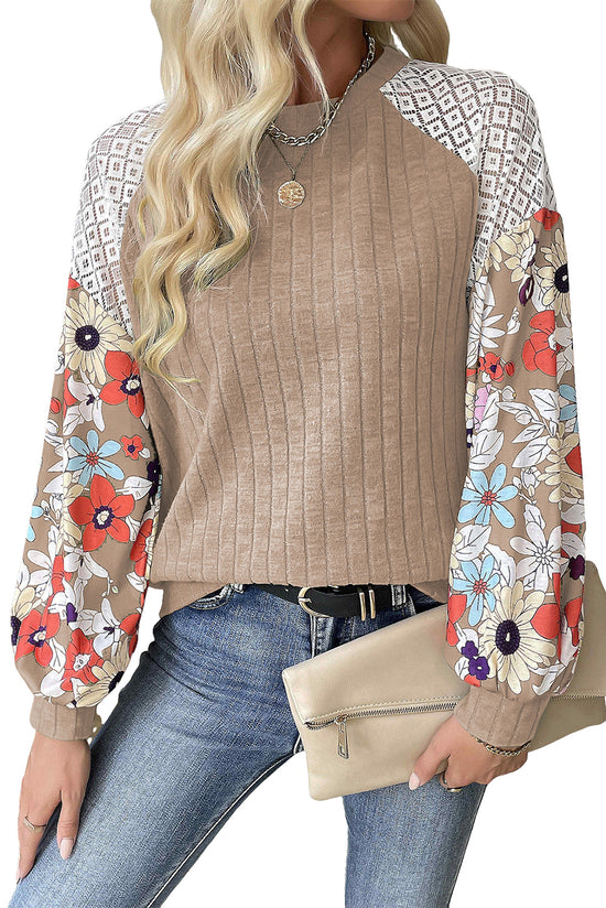 Long -sleeved ribbed blouse and floral patch pachemin