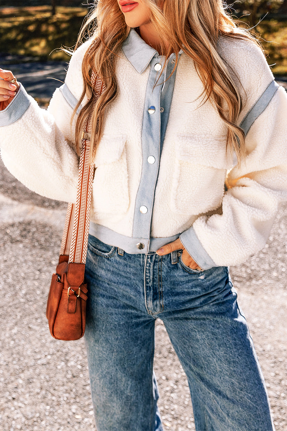 Veste Sherpa boutonnée à bordure contrastée blanche