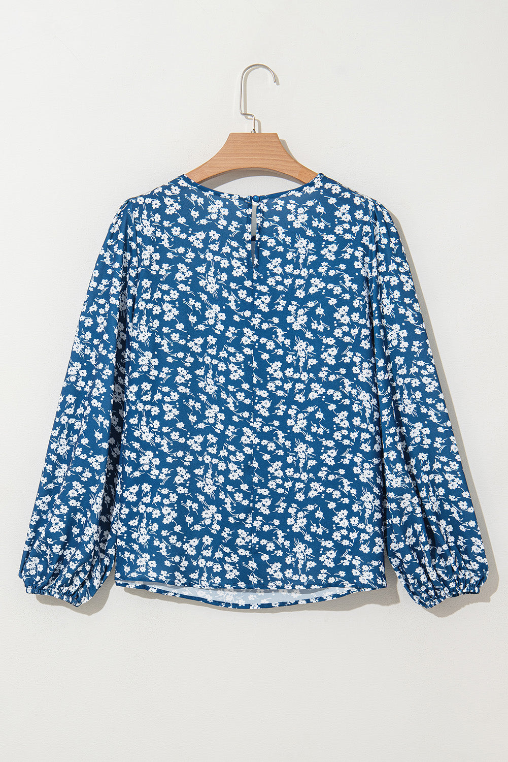 Blusa de manga de linterna de estampado floral azul ditsy