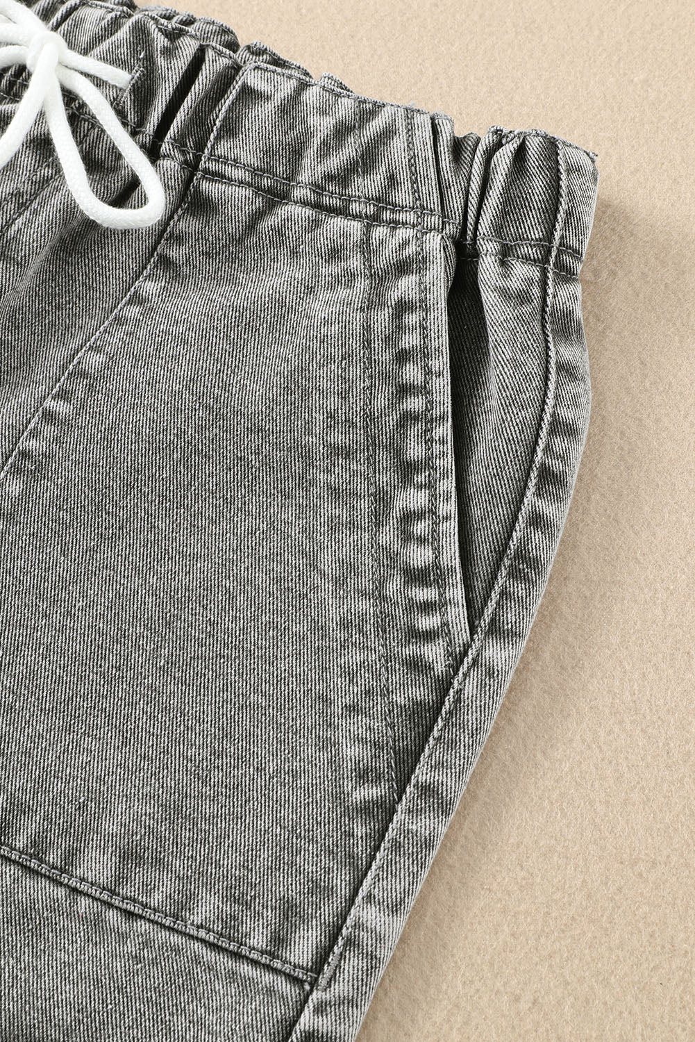 Short de tailleur haut de taille en pochette gris