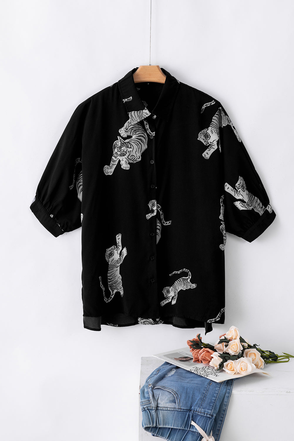 Chemise oversize noire à manches 3/4 et imprimé tigre