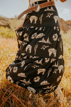 Long high waifting skirt and black western print