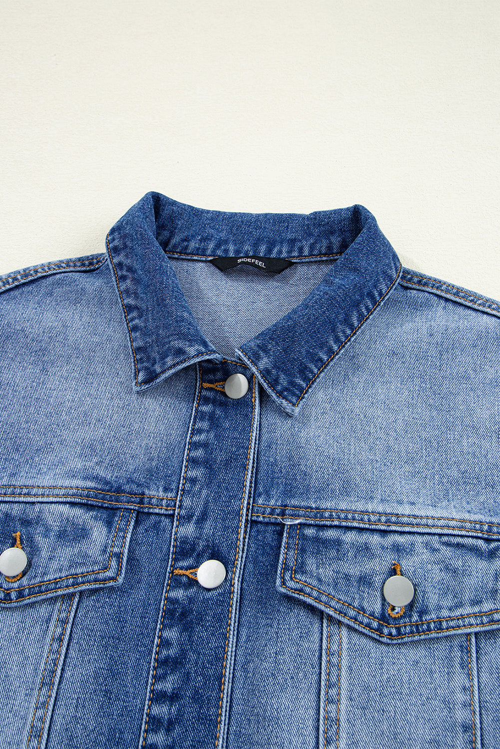 Short -sleeved denim jacket *
