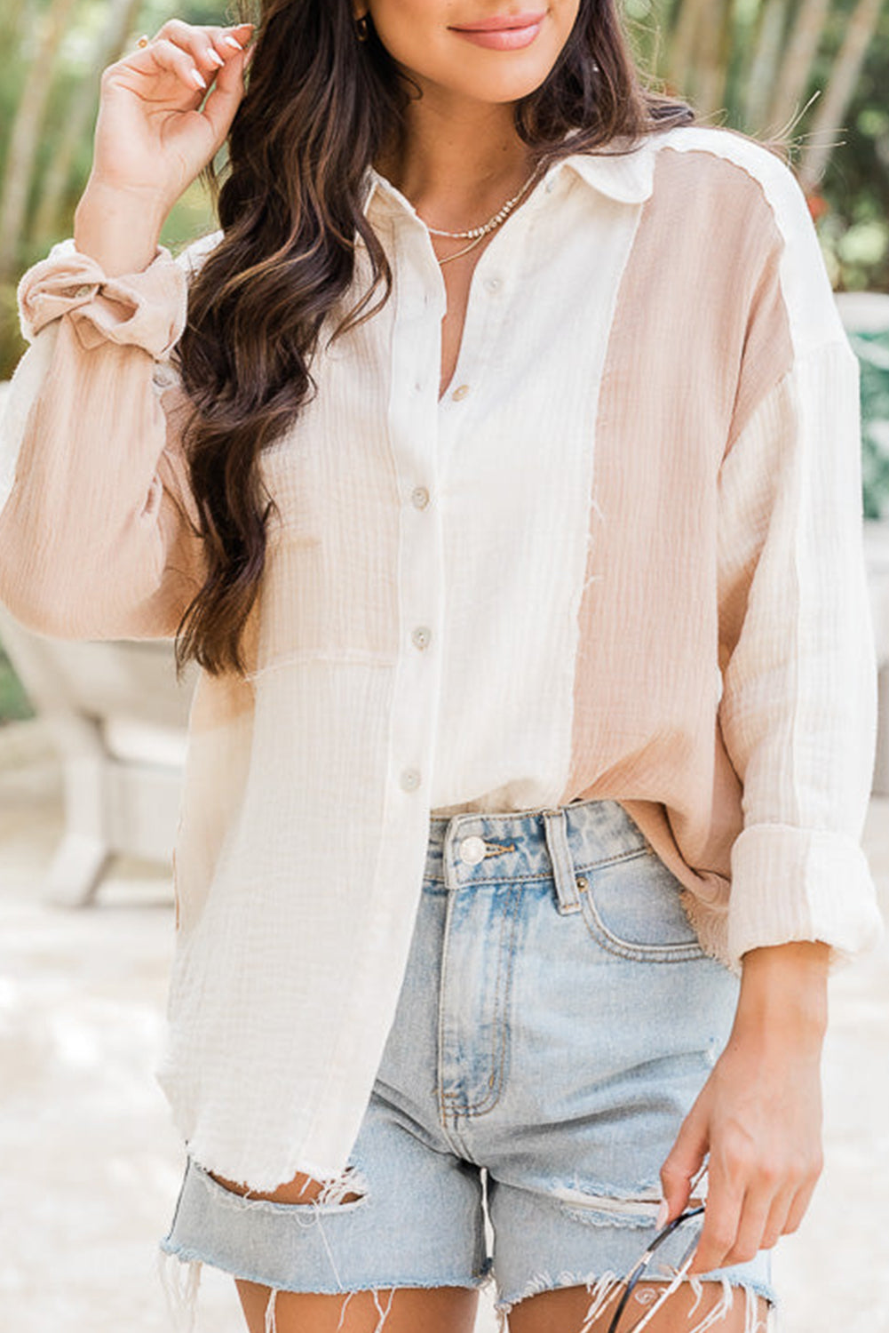 Chemise texturée kaki color block boutonnée à ourlet brut-A WOMAN WE LOVE