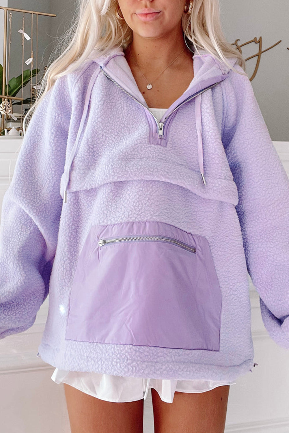 Lavendula Reißverschluss Patch Pocket Fuzzy Draw String Hoodie