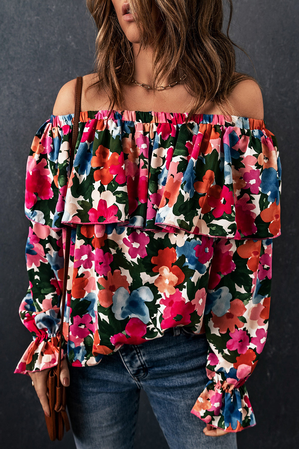 Blouse à volants et-A WOMAN WE LOVE