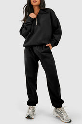 Black-free supervision united at half-zip and V-collar with ribbed edges