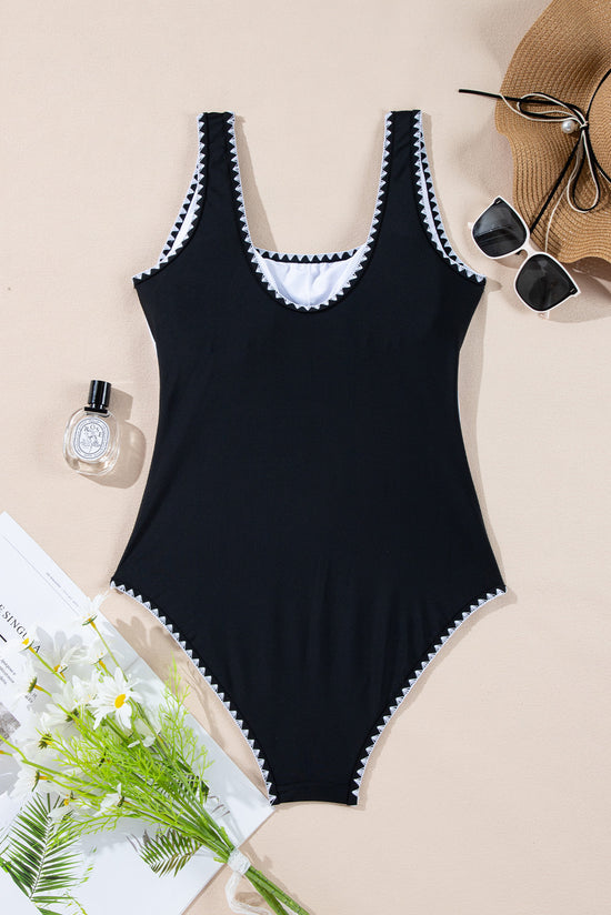 Maillot de bain une pièce noir à col en U *