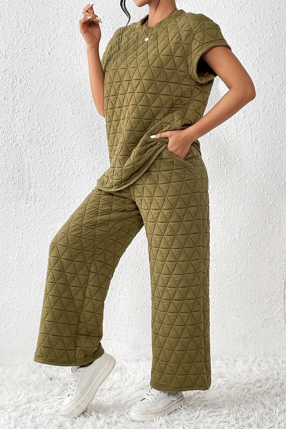 Ensemble pantalon large matelassé vert sauge à manches courtes-A WOMAN WE LOVE