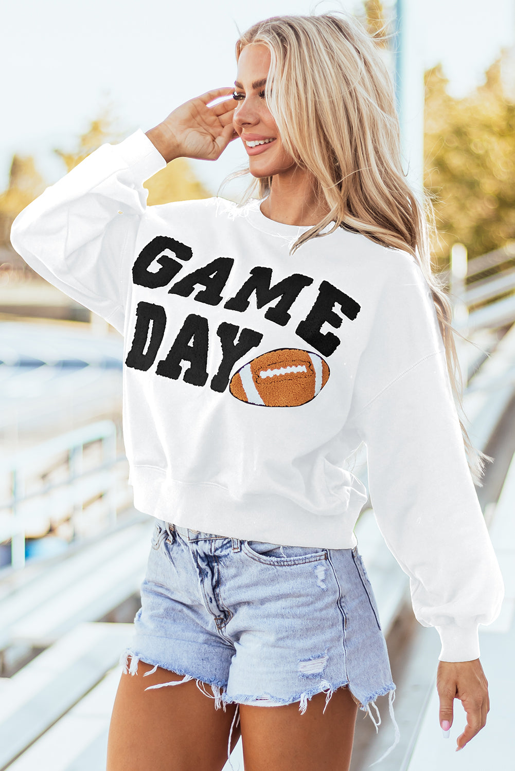 White Game Day Graphic Varsity Exterlever sudadera