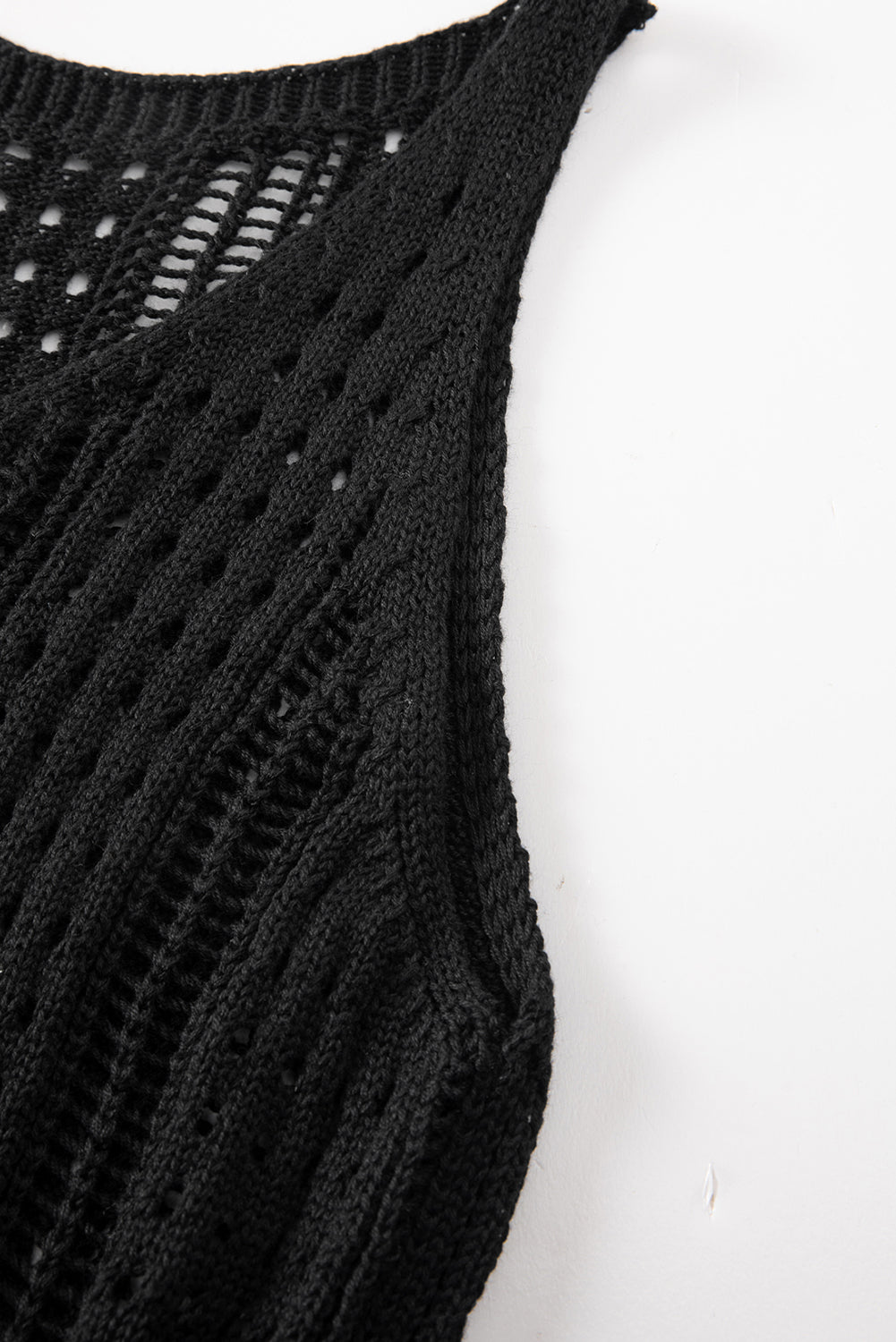 Robe de plage noire sans manches ajourée au crochet avec cordon de serrage