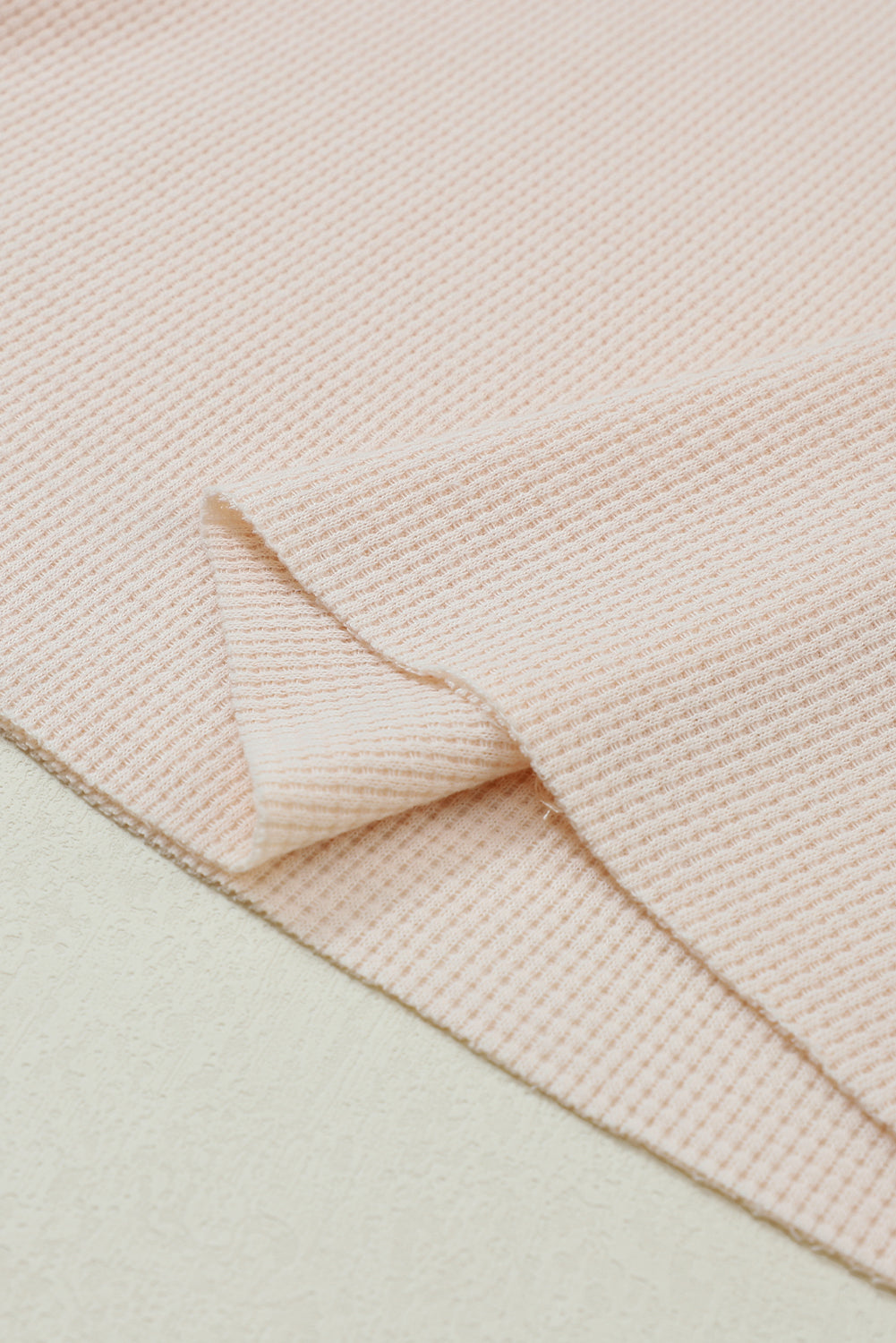 Haut Henley Texturated in Beige Waddow Knife