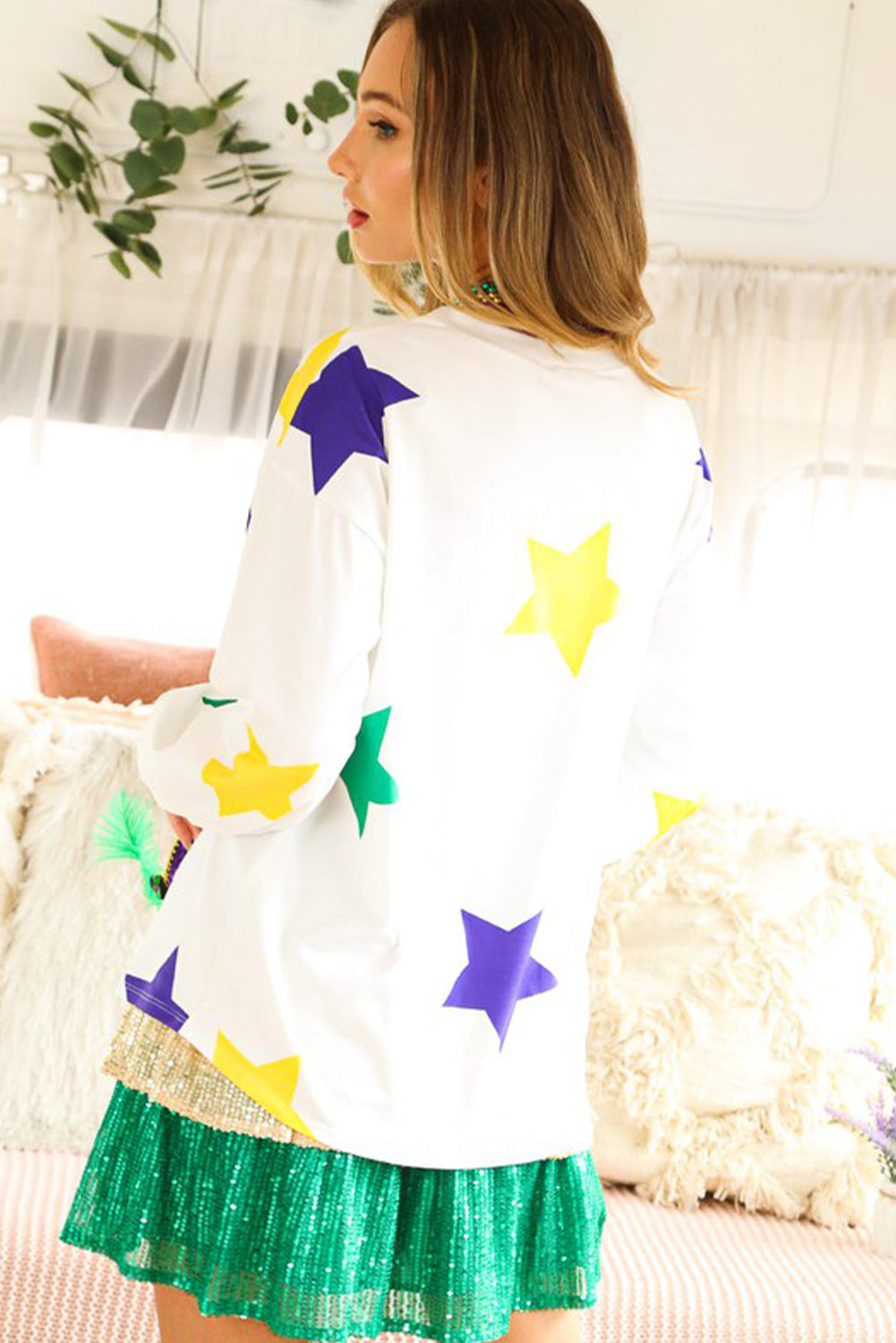 Top de manga larga con estampado de estrellas de Mardi Gras blanco