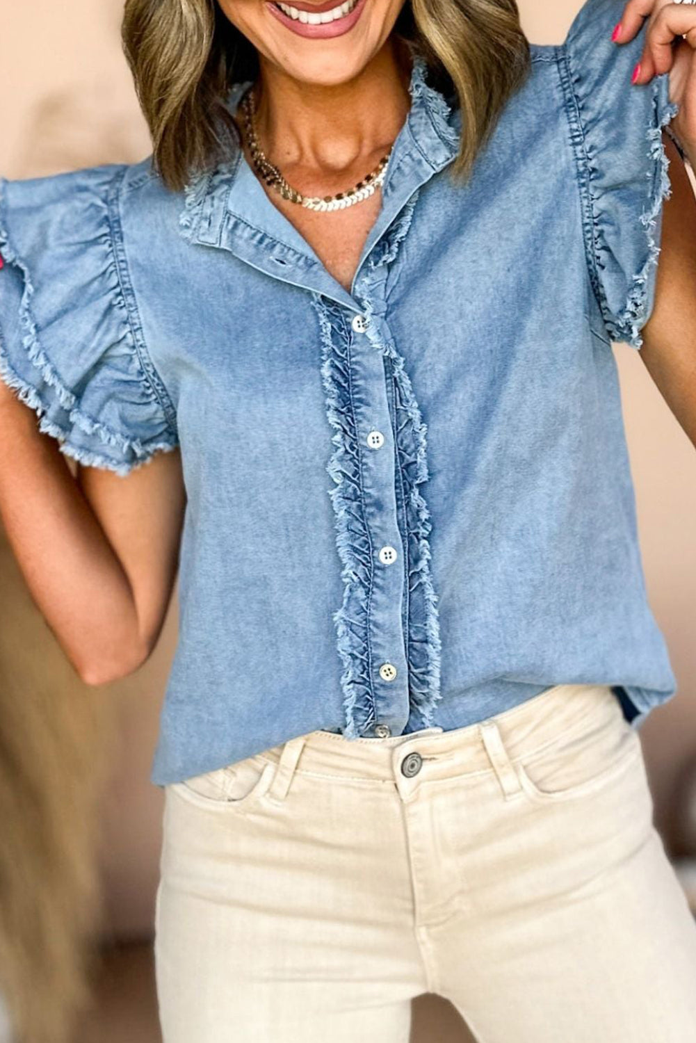 Beau Blue Button Front Front Flutter Flutter Scolled Denim Top