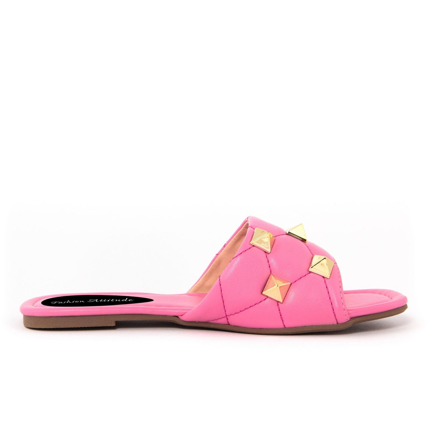 Chanclas con actitud de moda 